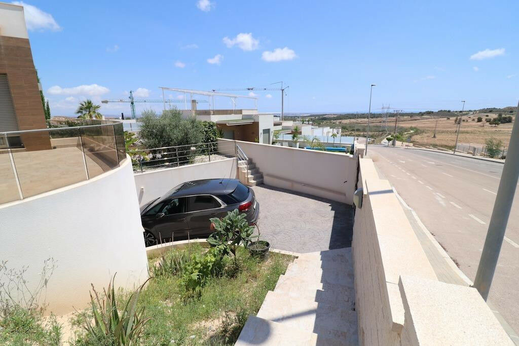 Detached Villa San Miguel de Salinas Alicante - image 15