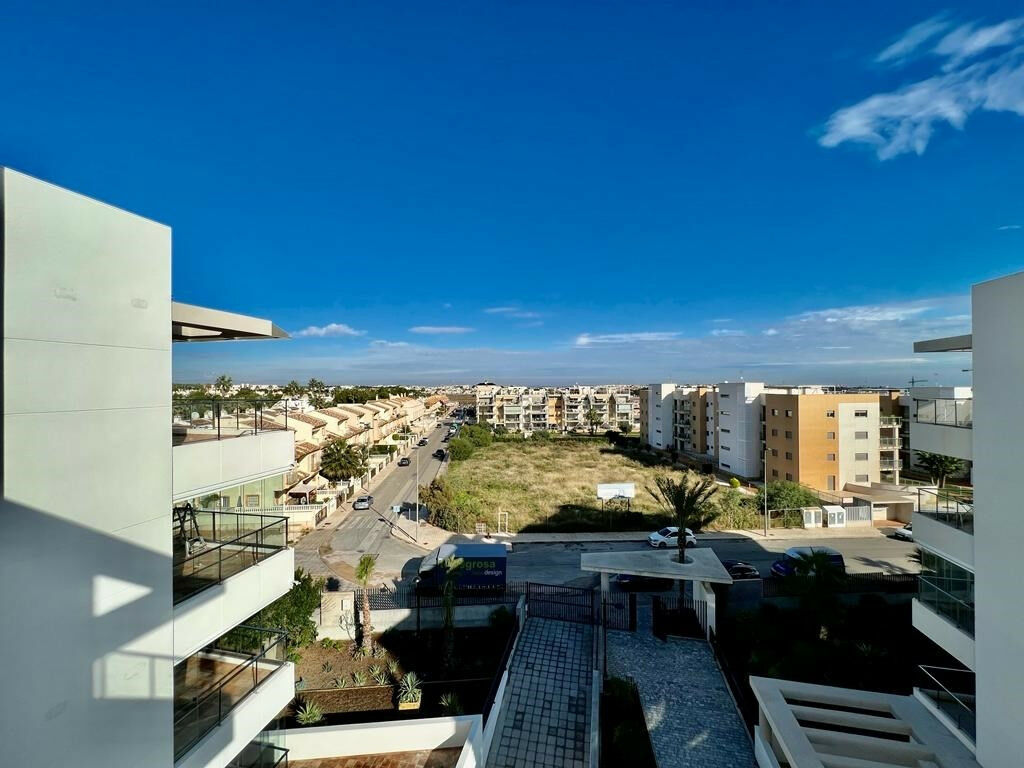 Penthouse Los Dolses Alicante - image 15