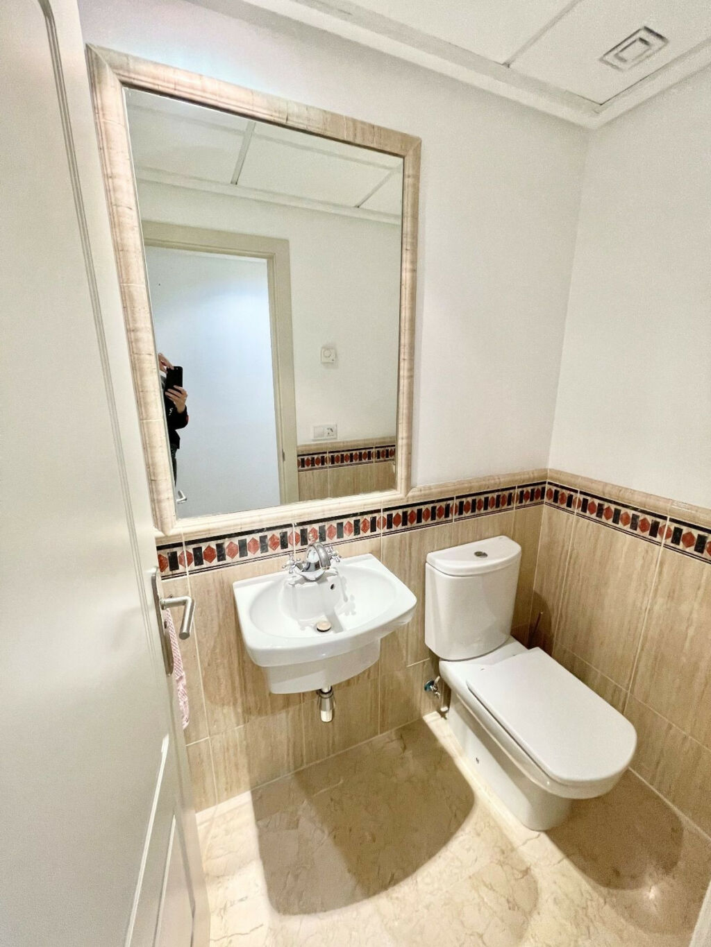 Ground Floor Apartment The Golden Mile Málaga - image 19