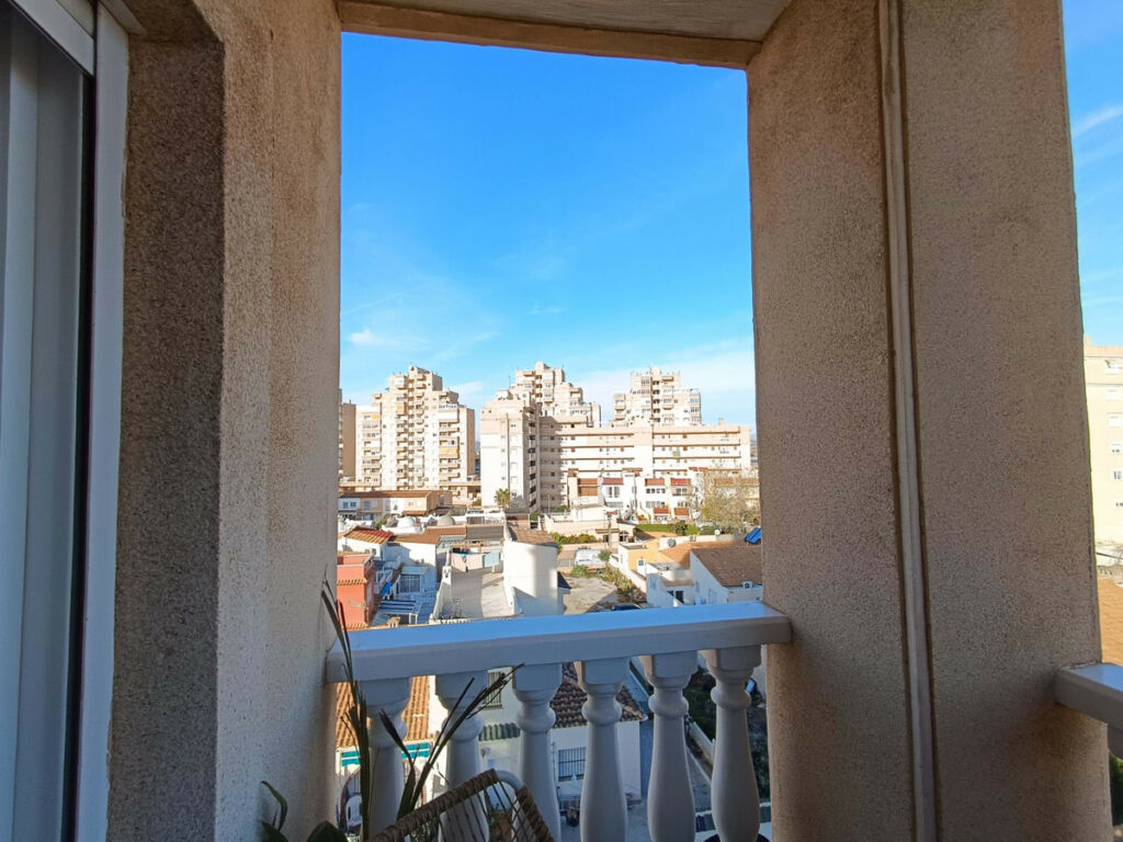 Middle Floor Apartment Aguas Nuevas Alicante - image 15
