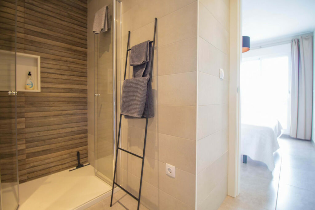 Middle Floor Apartment Los Altos Alicante - image 15