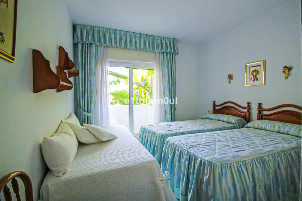 Ground Floor Apartment The Golden Mile Málaga - image 16