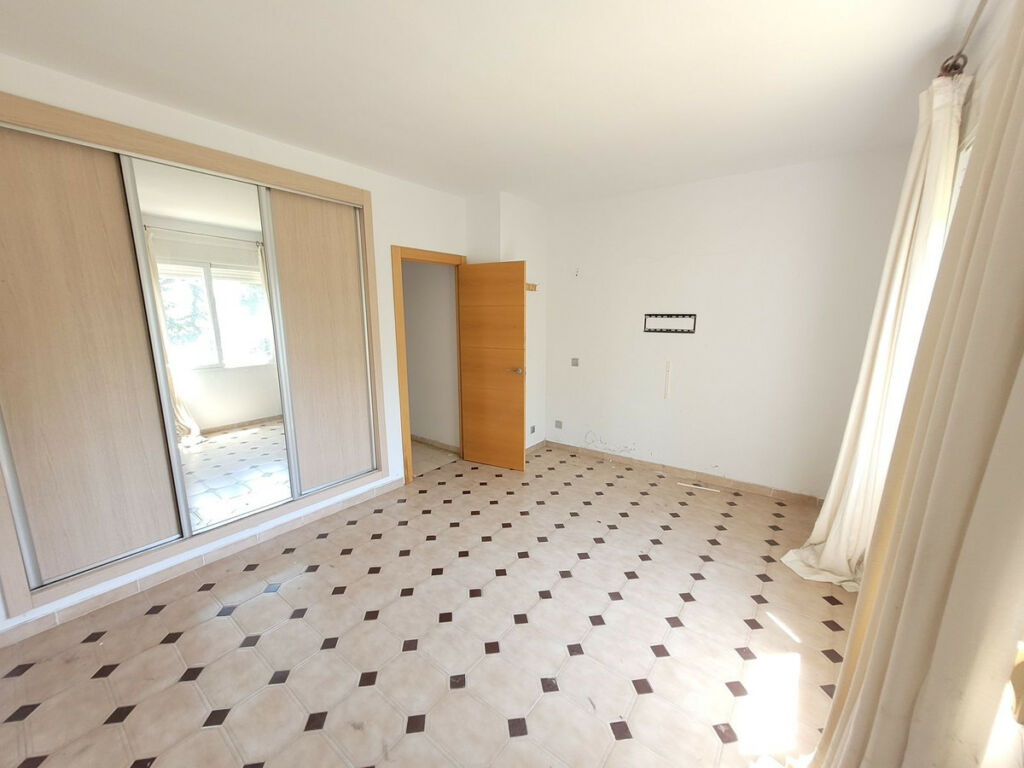 Detached Villa Río Real Málaga - image 16