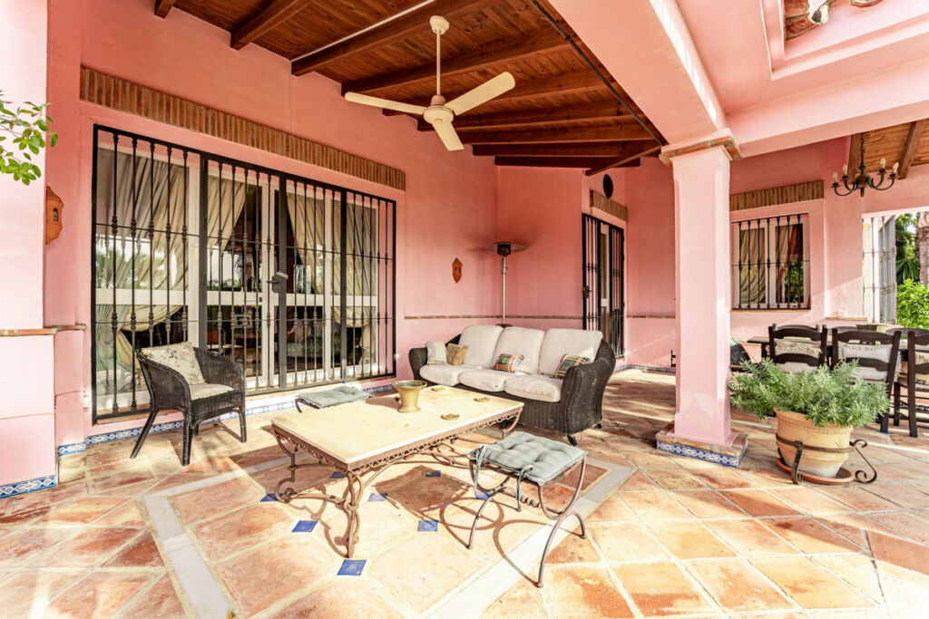 Detached Villa Benahavís Málaga - image 16