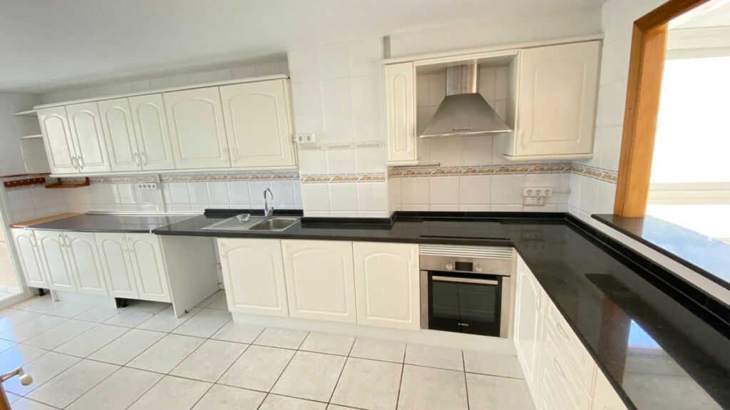 Middle Floor Apartment Calpe Alicante - image 16