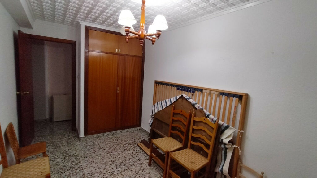 Middle Floor Apartment Sax Alicante - image 16