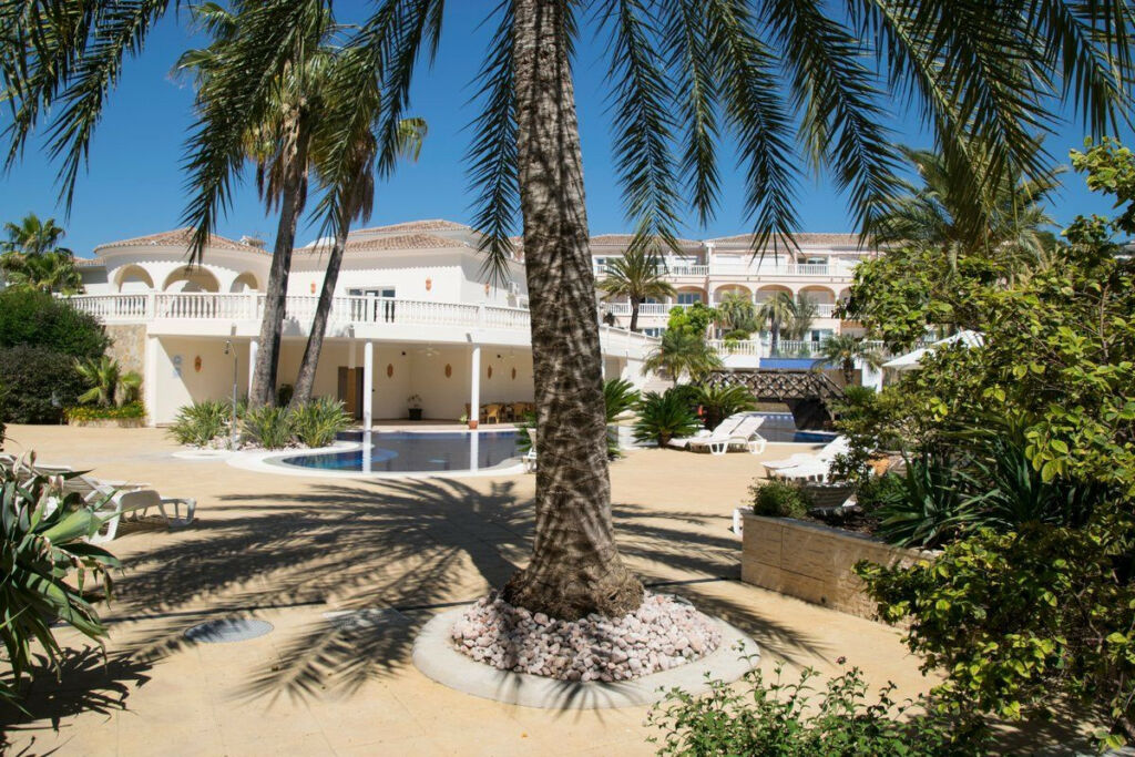 Middle Floor Apartment La Fustera Alicante - image 18