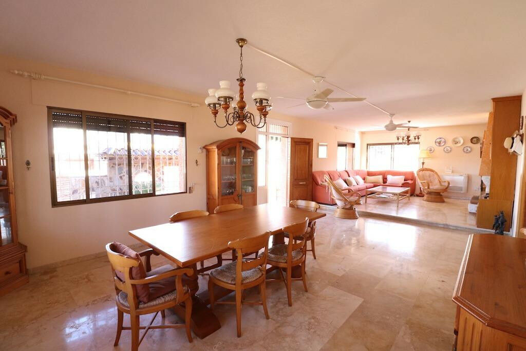 Detached Villa Cabo Roig Alicante - image 16