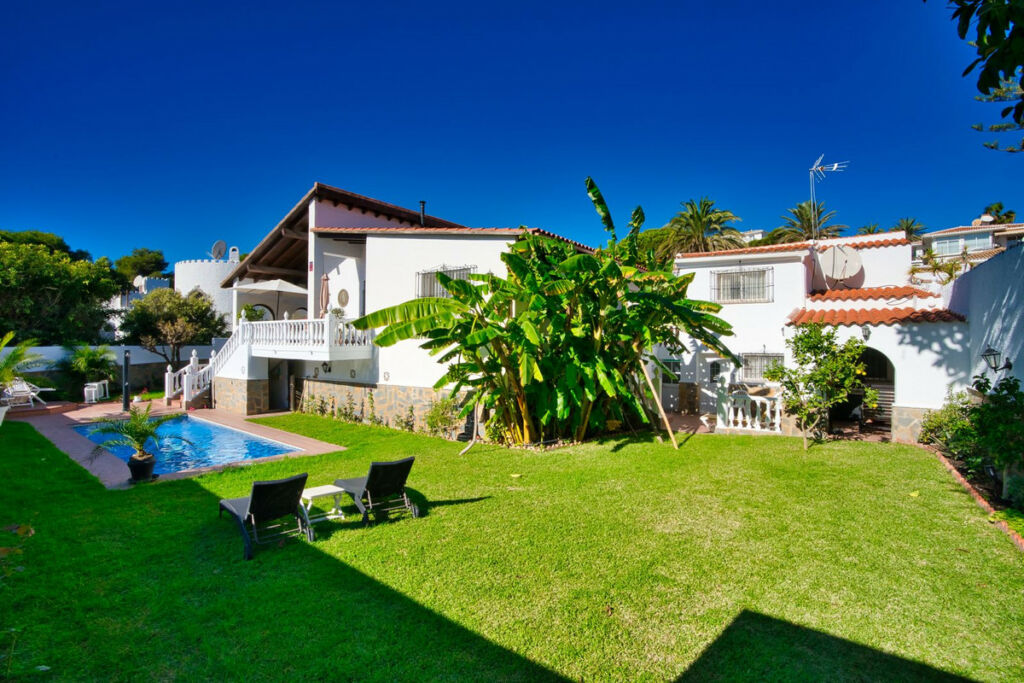 Detached Villa Torrenueva Málaga - image 16