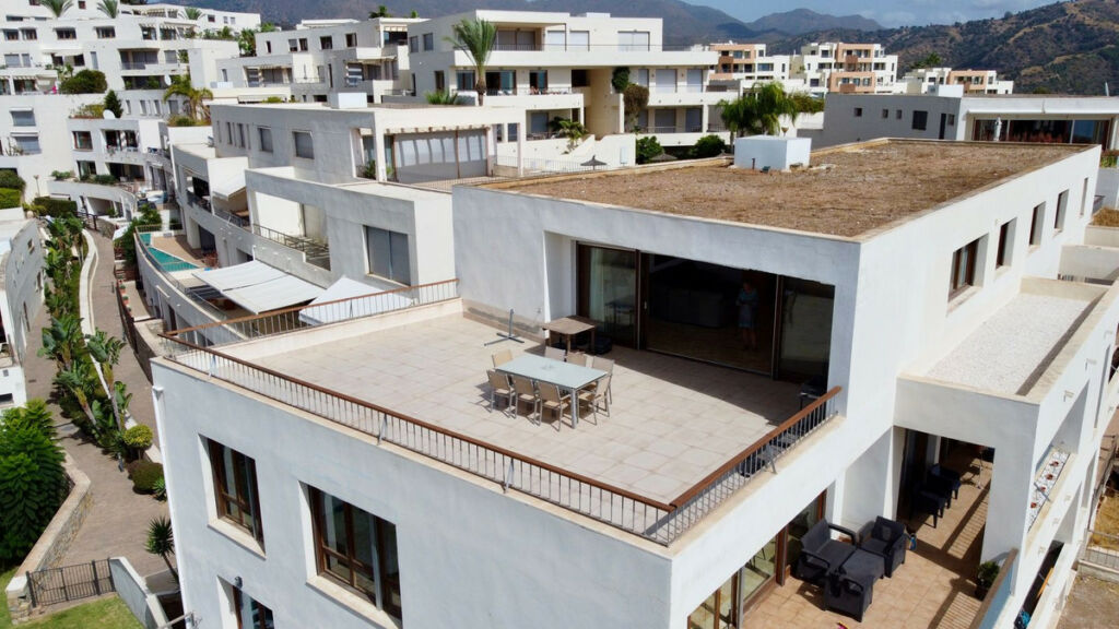 Penthouse Altos de los Monteros Málaga - image 16