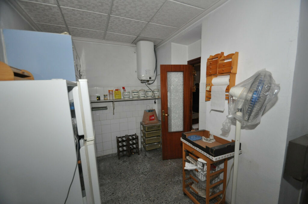 Townhouse Petrer Alicante - image 16