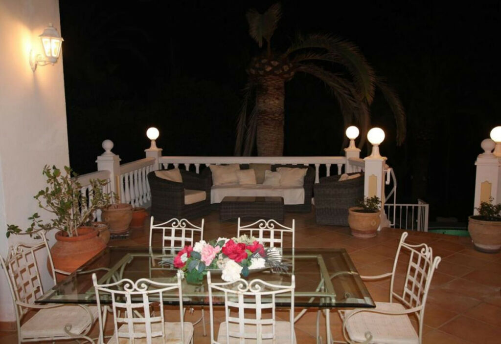 Detached Villa Riviera del Sol Málaga - image 16