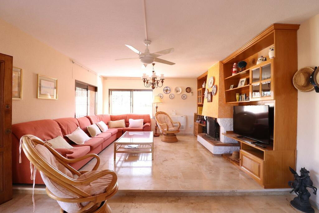 Detached Villa Cabo Roig Alicante - image 17