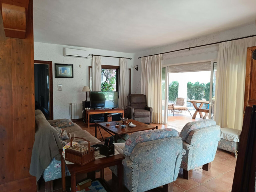 Detached Villa Cabo Roig Alicante - image 17