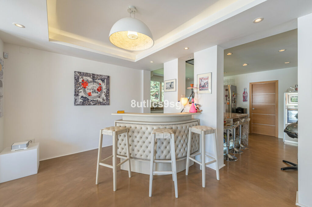 Detached Villa Nueva Andalucía Málaga - image 17