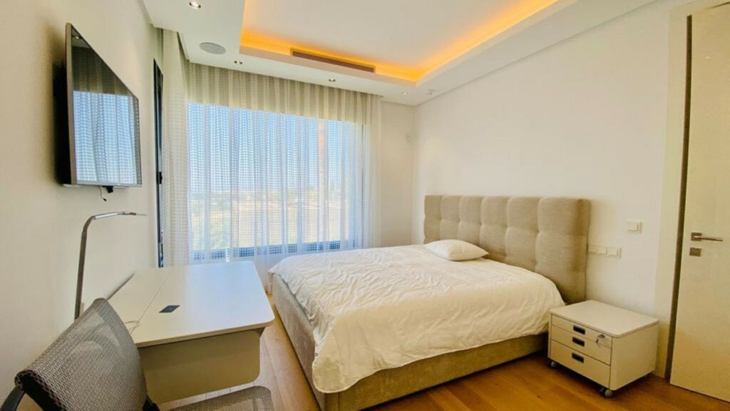Detached Villa Los Flamingos Málaga - image 17