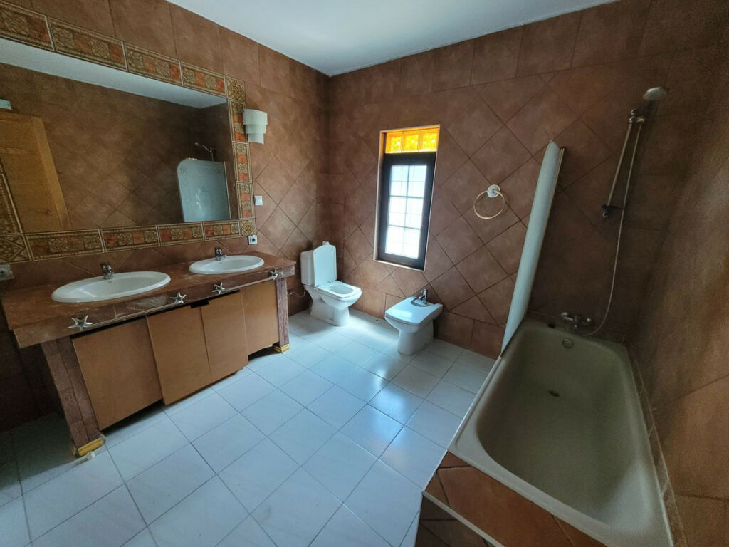 Detached Villa Río Real Málaga - image 17