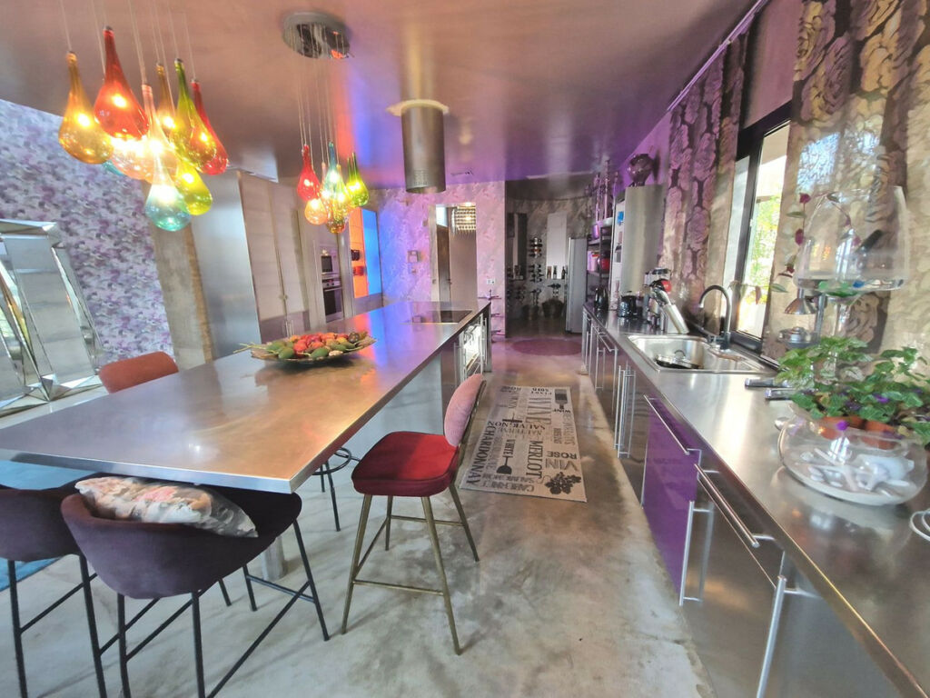 Detached Villa Estepona Málaga - image 17