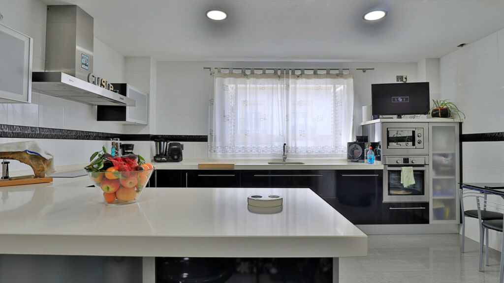 Semi-Detached House Alfarnate Málaga - image 17