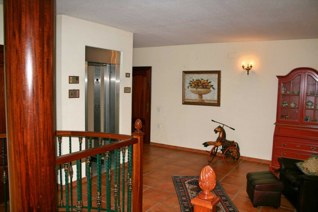 Detached Villa L'Alfás del Pi Alicante - image 17