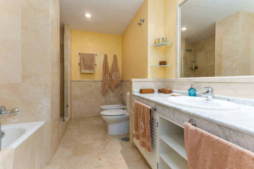Middle Floor Apartment San Pedro de Alcántara Málaga - image 16