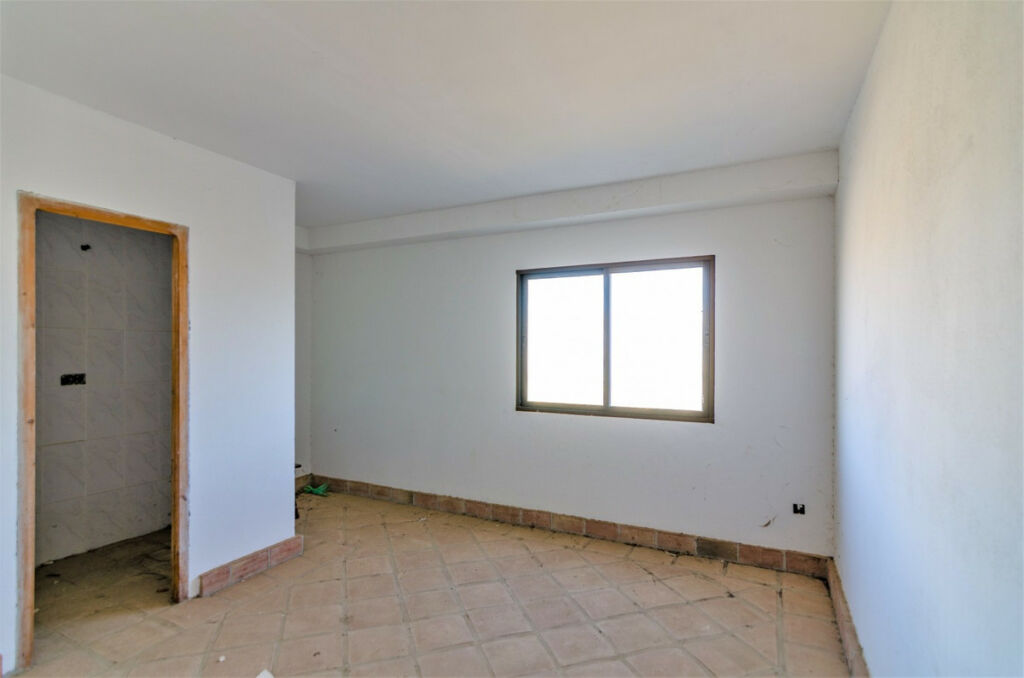 Detached Villa La Viñuela Málaga - image 17