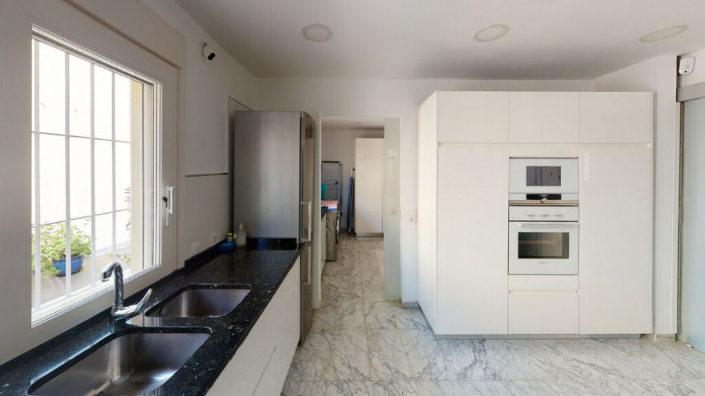 Detached Villa Benajarafe Málaga - image 18