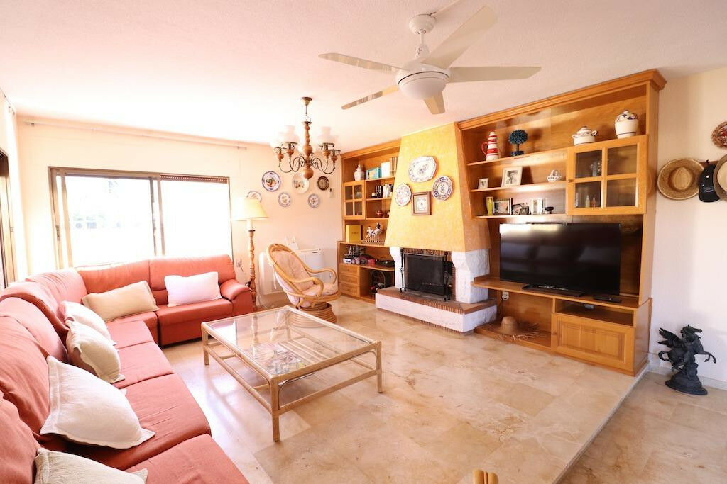 Detached Villa Cabo Roig Alicante - image 18