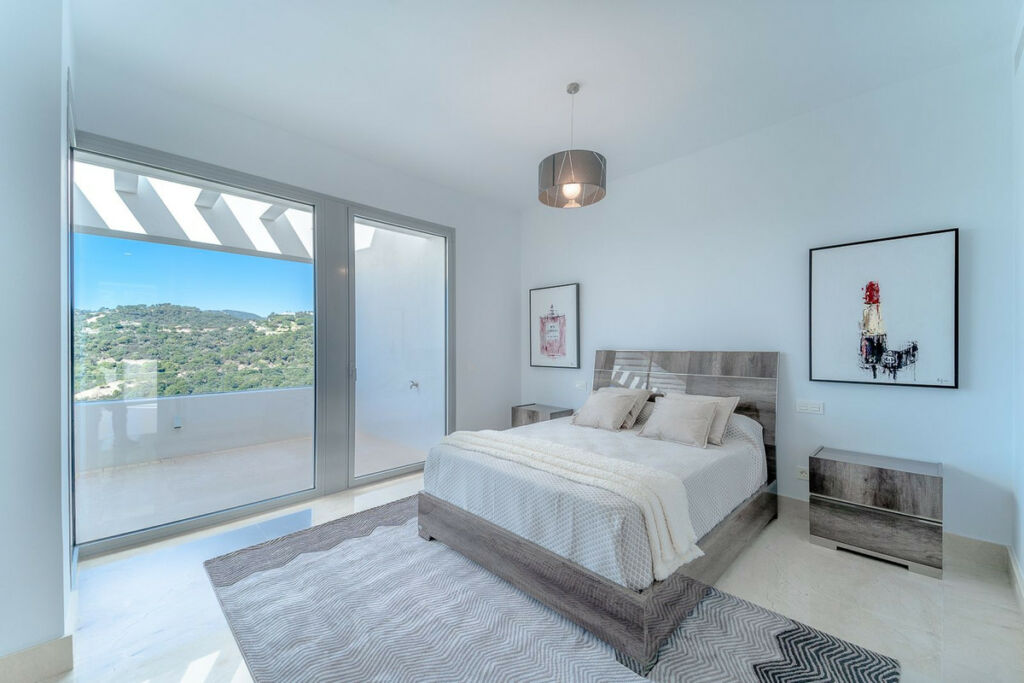 Detached Villa Los Arqueros Málaga - image 18
