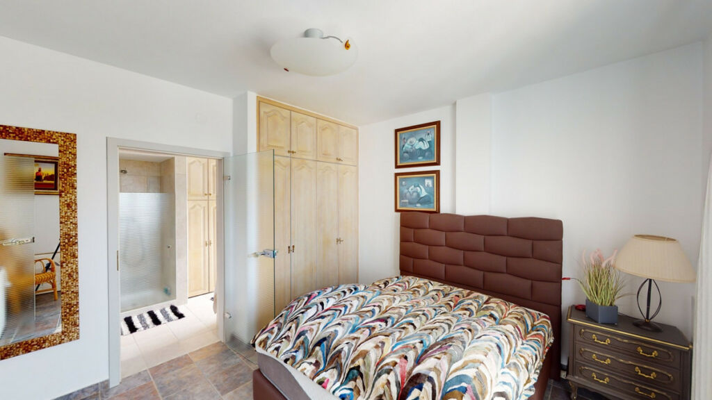 Detached Villa Sayalonga Málaga - image 18