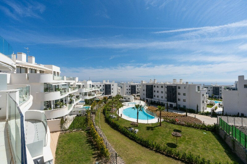 Middle Floor Apartment Fuengirola Málaga - image 2