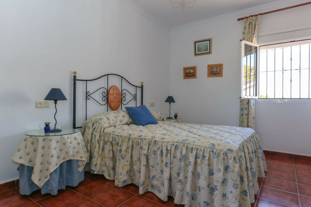 Detached Villa Alozaina Málaga - image 18