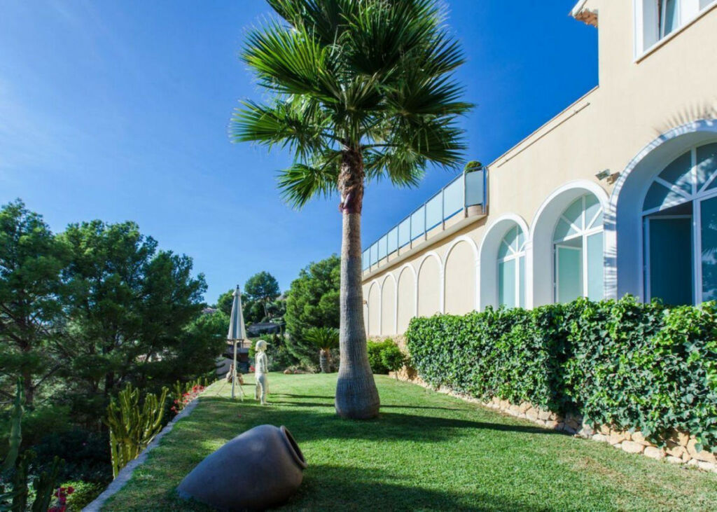 Detached Villa Altea Alicante - image 18