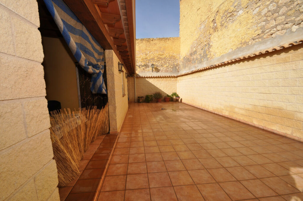 Townhouse Pinoso Alicante - image 18