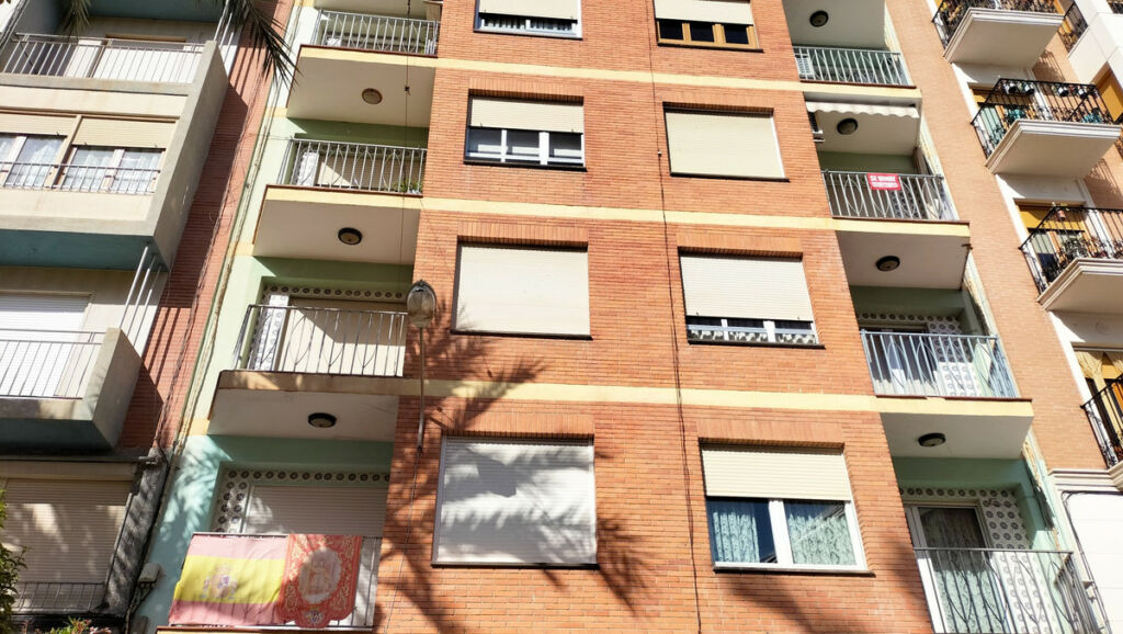 Middle Floor Apartment Sax Alicante - image 18