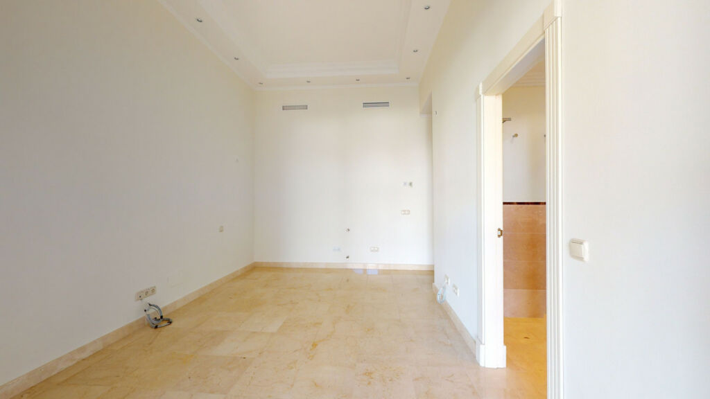 Detached Villa Los Arqueros Málaga - image 18
