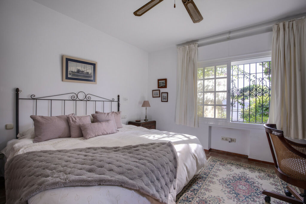 Detached Villa Guadalmina Alta Málaga - image 21