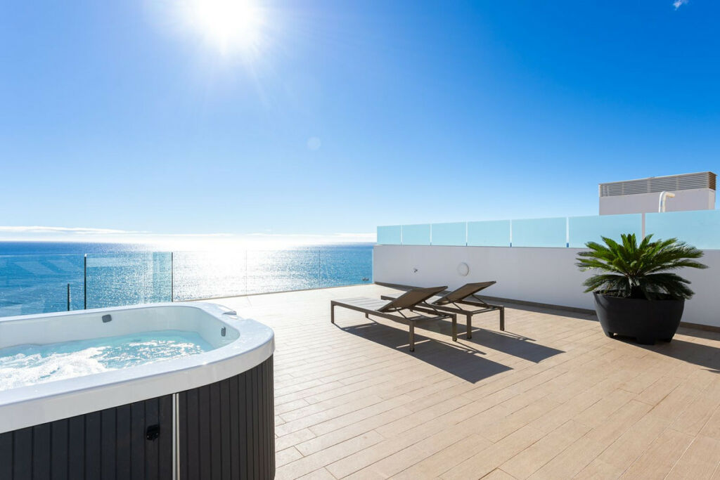 Penthouse Carvajal Málaga - image 19