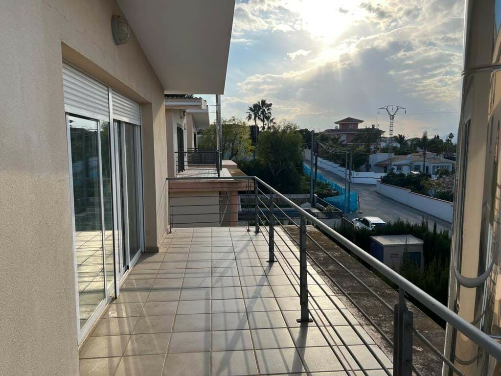 Detached Villa Albir Alicante - image 19