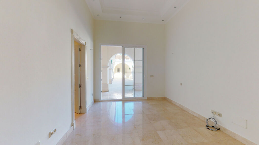 Detached Villa Los Arqueros Málaga - image 19