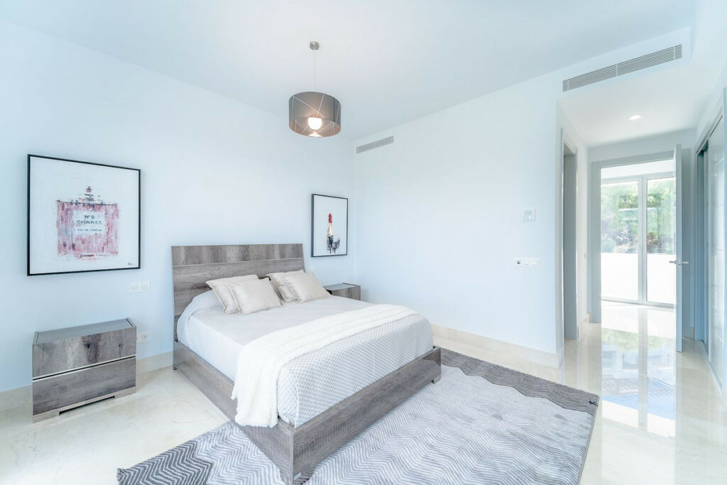 Detached Villa Los Arqueros Málaga - image 19