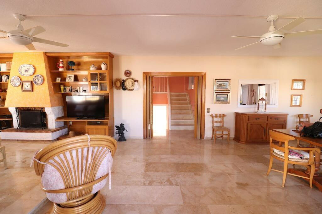 Detached Villa Cabo Roig Alicante - image 19