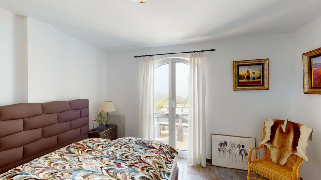 Detached Villa Sayalonga Málaga - image 19