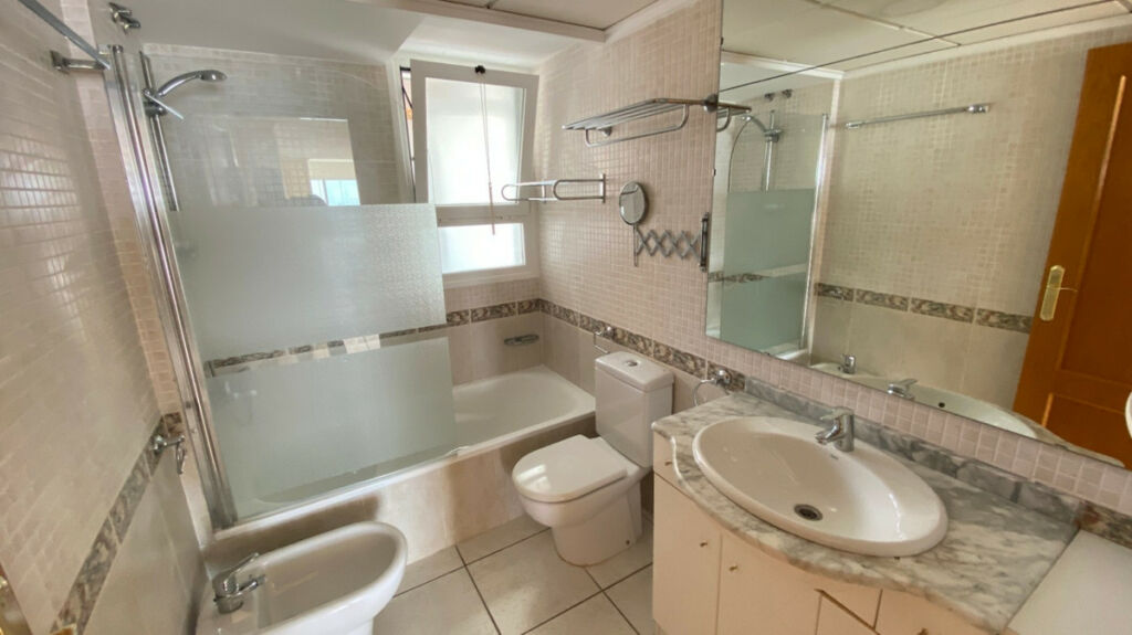 Middle Floor Apartment Calpe Alicante - image 19