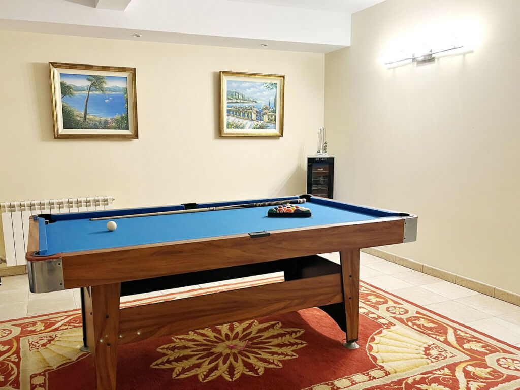 Detached Villa Puerto Banús Málaga - image 19