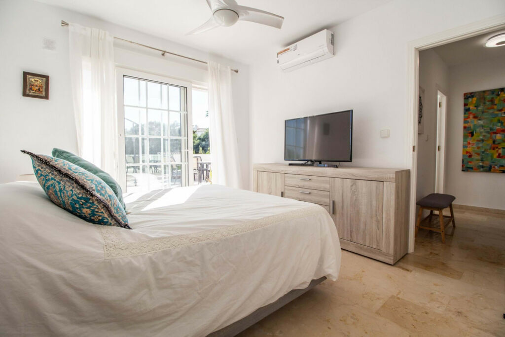 Detached Villa Las Ramblas Golf Alicante - image 19