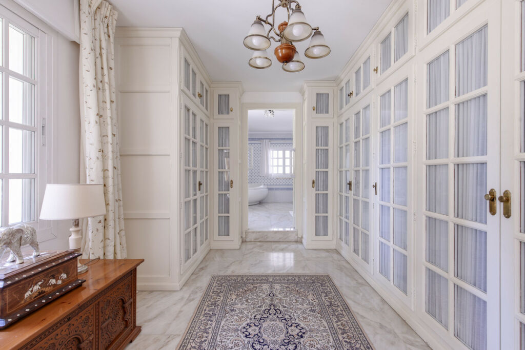 Detached Villa Guadalmina Alta Málaga - image 22