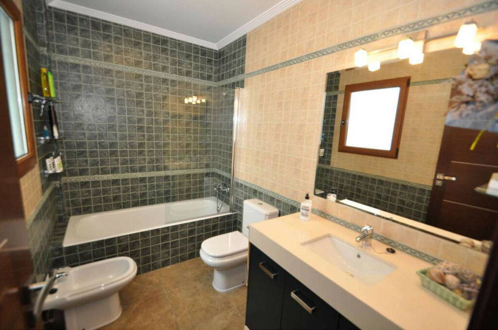 Townhouse Pinoso Alicante - image 18