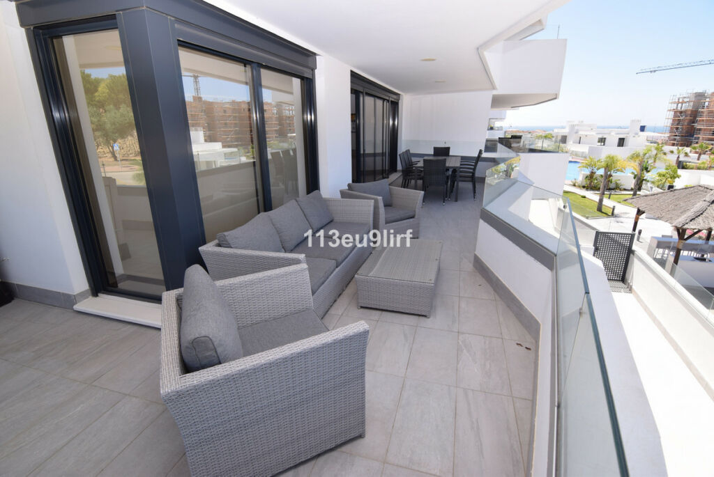 Middle Floor Apartment La Cala de Mijas Málaga - image 2