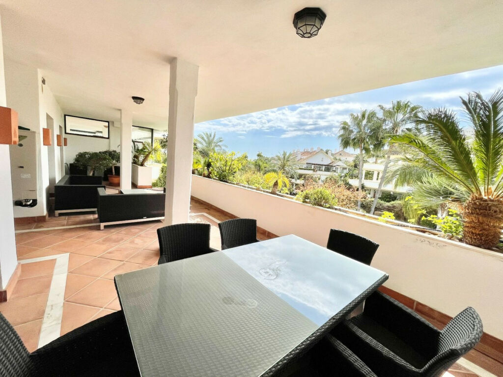 Ground Floor Apartment The Golden Mile Málaga - image 6